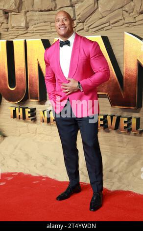 London, Großbritannien. Dezember 2019. Dwayne Johnson nimmt an der britischen Premiere von „Jumanji: The Next Level“ im Odeon IMAX Waterloo in London Teil. (Foto: Fred Duval/SOPA Images/SIPA USA) Credit: SIPA USA/Alamy Live News Stockfoto