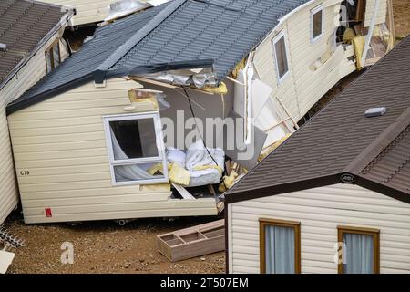 Der Freshwater Beach Holiday Park in Burton Bradstock, Dorset, erlitt schwere Überschwemmungen und einen Sturm von Wellen, als der Sturm Ciaran den Süden Englands traf. Stockfoto