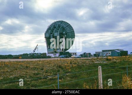 Antenne eine Parabolschüssel, bekannt als „Arthur“, gebaut 1962, Funkkommunikationsstelle der Goonhilly Satellite Earth Station, Lizard Peninsula, Cornwall, England, Großbritannien 1964 Stockfoto