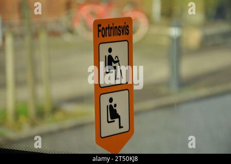 Kopenhagen, Dänemark /02. November 2023/. Dänisches öffentliches Verkehrssystem für Busse in der dänischen Hauptstadt. Linie 31 Bus. (Photo.Francis Joseph Dean/Dean Pictures) Stockfoto