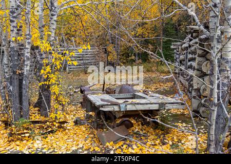 Ein alter verlassener Truck, der in der Geisterstadt Silver City nahe Kluane Lake im Kluane National Park and Reserve, Yukon, Kanada, gefunden wurde. Stockfoto