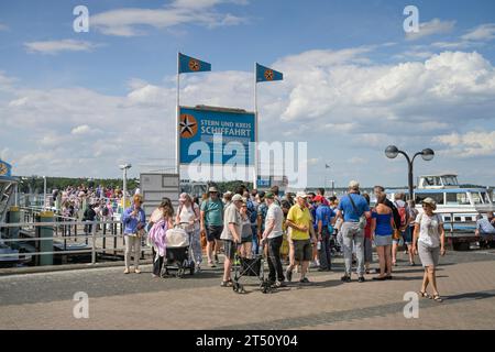 Schiffsanleger Stern & Kreis, Ronnebypromenade, Wannsee, Steglitz-Zehlendorf, Berlin, Deutschland Stockfoto