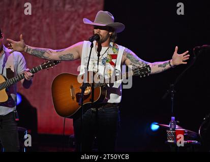 HOLLYWOOD FL - 1. NOVEMBER: Brian Kelley tritt am 1. NOVEMBER 2023 im Seminole Hard Rock Hotel & Casino in Hollywood auf. Copyright: Xmpi04/MediaPunchx Credit: Imago/Alamy Live News Stockfoto