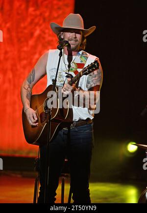 HOLLYWOOD FL - 1. NOVEMBER: Brian Kelley tritt am 1. NOVEMBER 2023 im Seminole Hard Rock Hotel & Casino in Hollywood auf. Copyright: Xmpi04/MediaPunchx Credit: Imago/Alamy Live News Stockfoto