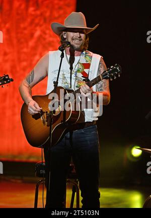 HOLLYWOOD FL - 1. NOVEMBER: Brian Kelley tritt am 1. NOVEMBER 2023 im Seminole Hard Rock Hotel & Casino in Hollywood auf. Copyright: Xmpi04/MediaPunchx Credit: Imago/Alamy Live News Stockfoto