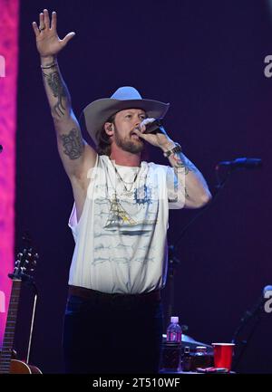 HOLLYWOOD FL - 1. NOVEMBER: Brian Kelley tritt am 1. NOVEMBER 2023 im Seminole Hard Rock Hotel & Casino in Hollywood auf. Copyright: Xmpi04/MediaPunchx Credit: Imago/Alamy Live News Stockfoto