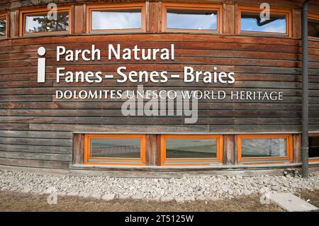 Besucherzentrum des Naturparks Fanes-Sennes-Prags, San Vigil di Marebbe, Trentino-Südtirol, Italien Stockfoto