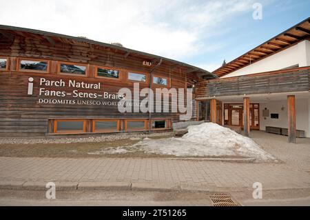 Besucherzentrum des Naturparks Fanes-Sennes-Prags, San Vigil di Marebbe, Trentino-Südtirol, Italien Stockfoto