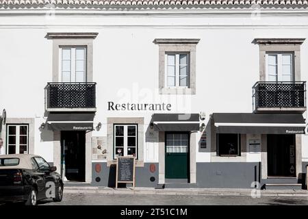 Restaurant im historischen Zentrum von Faro, Algarve, Portugal Stockfoto