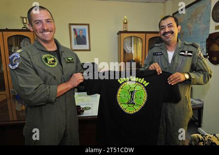 (HSL) 42, APS East, Port Louis Mauritius, U.S. Navy, USS Samuel B. Roberts (FFG 58) Stockfoto