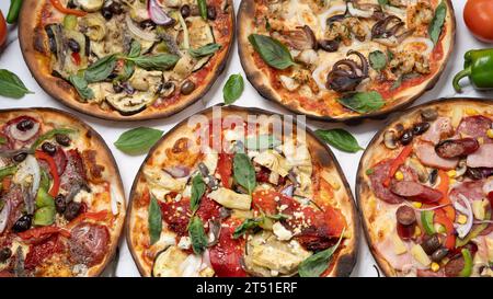 Mehrere Pizzen von oben fotografiert Stockfoto