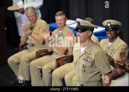 ADM. Gary Rookhead, Admiral, Awards, Zeremonie, Chef, Chief of Naval Operations, CNO, CNO Priorities, CPO, ernannt, Master Chief, Navy, Navy Memorial, Pinning Stockfoto