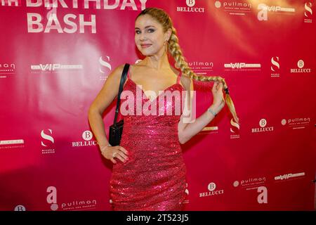 Yvonne Woelke bei micas 40. Geburtstag Bash Party im Bellucci Restaurant Berlin. *** Yvonne Woelke bei Micas 40th Birthday Bash Party im Bellucci Restaurant Berlin Credit: Imago/Alamy Live News Stockfoto