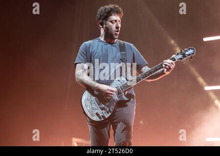 Fall Out Boy tritt in der Londoner Rock-Band Fall Out Boy auf, die während ihrer so Much for Tour Dust-Tour im O2 in London auftritt. London The O2 UK Copyright: XJohnxBarryx JB3 4677A Credit: Imago/Alamy Live News Stockfoto