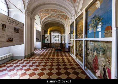 Kloster Waldsassen. Das Kloster ist heute Zisterzienserabtei und steht seit 1995 unter der Leitung der Äbtissin Laetitia Fach. Waldsassen, Deutschland Stockfoto