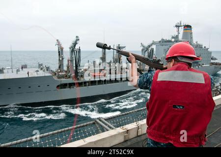 Flugzeugträger, ESPS Almirante Juan de Borbon (F 102), Fregatte, Marine, spanische Marine, Theater Security Cooperation, U.S. 6th Fleet, U.S. Navy, USS George H.W. Bush (CVN 77) Stockfoto