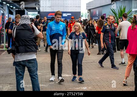São Paulo, Brasilien, 2. November, Logan Sargeant, aus den USA, tritt für Williams Racing an. Der Aufstand, Runde 21 der Formel-1-Meisterschaft 2023. Quelle: Michael Potts/Alamy Live News Stockfoto