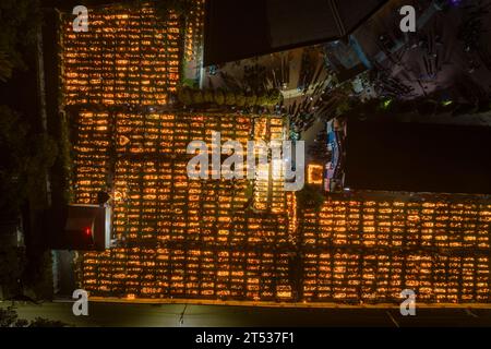 Katholiken beobachten Nov 2 als All Souls' Day, ein Tag des Gebets für die Toten. Die Fotos von der Beobachtung wurden in den heiligen Rosenkranz Kirche in Dhaka, Stockfoto