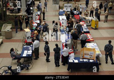 C5, Comprehensive Combat and Complex Casualty Care Program, DoD, Medical, Sailor, U.S. Navy, Warrior Care Month, verletzt Stockfoto