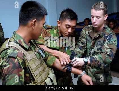 CARAT 2010, Ausland, gemeinsame Operation, Royal Brunei Navy, Seeleute, US Navy Stockfoto