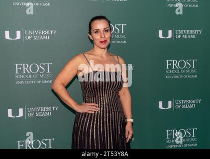 Miami, Vereinigte Staaten Von Amerika. November 2023. CORAL GABLES, FLORIDA – 2. NOVEMBER: Sandra Lopez Neil kommt am 2. November 2023 in Coral Gables, Florida an der Frost School of Music's Knight Center for Music Innovation Inauguration Gala an der University of Miami an. (Foto: Alberto E. Tamargo/SIPA USA) Credit: SIPA USA/Alamy Live News Stockfoto