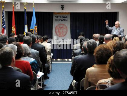 Commander, Hispanic Heritage Month Celebration, Hispanic Heritage Month Celebration (NCIS), Navy Installations Command (CNIC), President's own United States Marine Corps Band Brass Quintett, Representative Solomon Ortiz Stockfoto