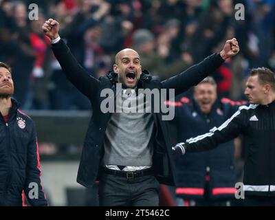 Trainer Josep PEP GUARDIOLA Jubel FC Bayern München - Juventus Turin 4:2 N.V. UEFA Champions League in München, Deutschland am 16.03.2016 Stockfoto