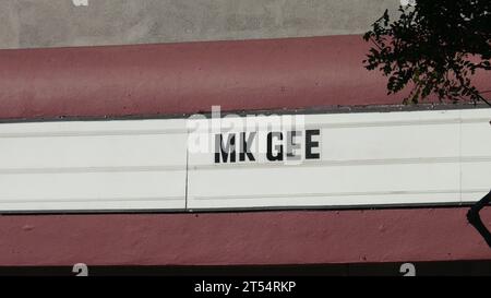 West Hollywood, Kalifornien, USA 2. November 2023 Ein allgemeiner Blick auf die Atmosphäre des MK Gee Concert Marquee im Roxy am 2. November 2023 auf dem 9009 Sunset Blvd in West Hollywod, Kalifornien, USA. Foto: Barry King/Alamy Stock Photo Stockfoto