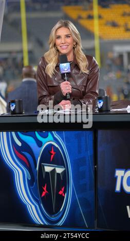 Pittsburgh, PA, USA. November 2023. Charissa Thompson während des Spiels Pittsburgh Steelers gegen Tennessee Titans in Pittsburgh, PA. Jason Pohuski/CSM/Alamy Live News Stockfoto