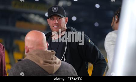 Pittsburgh, PA, USA. November 2023. JJ Watt während des Spiels Pittsburgh Steelers gegen Tennessee Titans in Pittsburgh, PA. Jason Pohuski/CSM/Alamy Live News Stockfoto