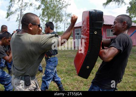 Ausbilder, Marine Corps Martial Arts Program, Marine Corps Training and Advisory Group, Nicaraguan Marine, Southern Partnership Station Stockfoto