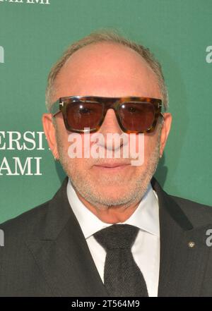 CORAL GABLES, FLORIDA - 02. NOVEMBER: Emilio Estefan nimmt am 2. NOVEMBER 2023 an der Eröffnung des brandneuen Knight Center for Music Innovation ÒShaping The Future of MusicÓ im Knight Center for Music Innovation, Frost School of Music an der University of Miami Teil. Copyright: Xmpi10x Stockfoto