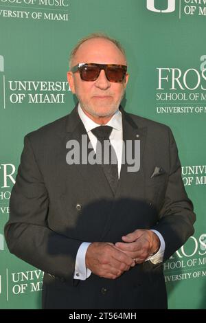 CORAL GABLES, FLORIDA - 02. NOVEMBER: Emilio Estefan nimmt am 2. NOVEMBER 2023 an der Eröffnung des brandneuen Knight Center for Music Innovation ÒShaping The Future of MusicÓ im Knight Center for Music Innovation, Frost School of Music an der University of Miami Teil. Copyright: Xmpi10x Stockfoto