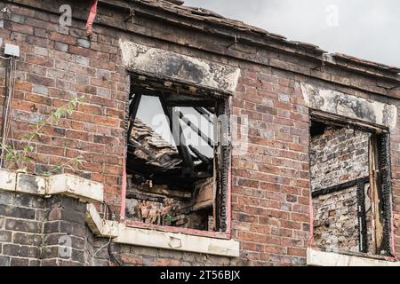 Longport, Stoke on Trent, England, 18. Juli 2023. Deralict Prince und Kensington Teapot arbeiten, Urban Decke und industrielle redaktionelle Illustration. Stockfoto