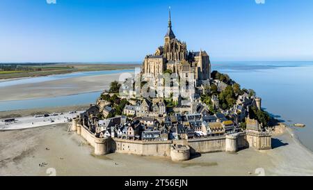 Aus der Vogelperspektive, Frankreich, Normandie, Salzwiesen, Kloster und Abtei Mont-Saint-Michel, Le Mont-Saint-Michel Stockfoto