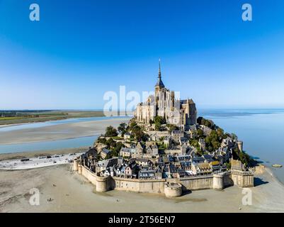 Aus der Vogelperspektive, Frankreich, Normandie, Salzwiesen, Kloster und Abtei Mont-Saint-Michel, Le Mont-Saint-Michel Stockfoto