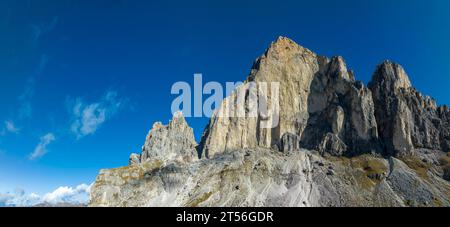 Catinaccio Massiv vom Panoramaweg unterhalb der Croda Rossa, Karersee, Dolomiten, Südtirol, Italien Stockfoto