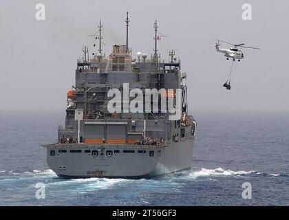 SA-330J Puma Hubschrauber, USNS Robert E. Peary (T-AKE 5) Stockfoto