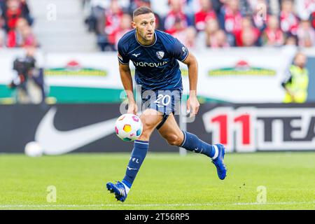 Freiburg, Deutschland. Oktober 2023. firo: 21. Oktober 2023, Fußball, 1. Liga, 1. Bundesliga, Saison 2023/2024, SC Freiburg - VfL Bochum Ivan Ordet (VfL Bochum) Einzelaktion, ganze Figur, Credit: dpa/Alamy Live News Stockfoto