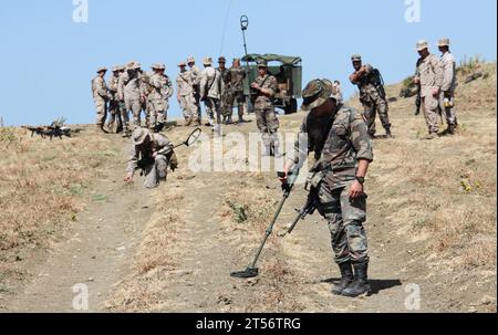 2. Bataillon, 2. Marineregiment, 3. Mechanisches Landungsbataillon, 22. Marineexpeditionseinheit, 22. MEU, Bataillonlandeteam, Gegenübung für Sprengkörper, ausländisches Militär, improvisierte Sprengvorrichtung, Marineingenieure, Navy, Spanien, spanisch, Spanisch Amphibienübung, US Marines, US Navy, USMC, Weapons Company Stockfoto