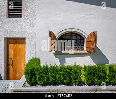 Kloster Novacella Augustiner in der Provinz Südtirol, Brixen, Brixen, Provinz Bozen, Norditalien, Europa - Details zum Fenster Stockfoto