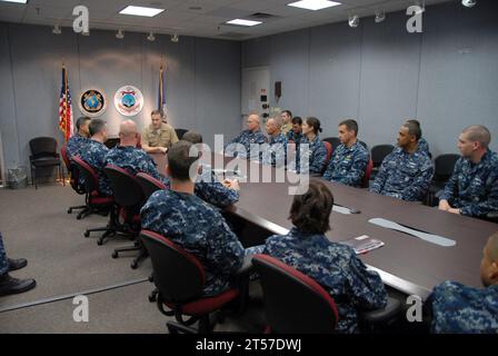 Michael Rogers, Kommandeur des Cyber-Kommandos der US-Flotte und der 10. Flotte, spricht mit Information Dominance Cor.jpg Stockfoto