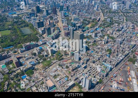 Dhaka, Bangladesch: Luftaufnahme der Stadt Dhaka während einer von der Regierung verhängten Lockdown in Dhaka aufgrund des covid-19-Ausbruchs. Stockfoto