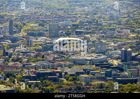 Luftaufnahme, Zeppelin NT Sightseeing Flug über Essen, Skyline von Essen, RWE-Tower, Ostviertel, Essen, Ruhrgebiet, Nordrhein-Westfalen, Deutschland, Fo Stockfoto