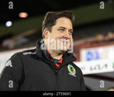 Barnsley, Großbritannien. November 2023. Dominic di Paola Trainer von Horsham während des 1. Runde Matches Barnsley gegen Horsham FC in Oakwell, Barnsley, Großbritannien, 3. November 2023 (Foto: Mark Cosgrove/News Images) in Barnsley, Großbritannien am 11.03.2023. (Foto: Mark Cosgrove/News Images/SIPA USA) Credit: SIPA USA/Alamy Live News Stockfoto