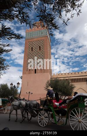 Blick auf die Casbah Moschee in der Nähe der Saadi Gräber in Marrakesch, Maroc Stockfoto