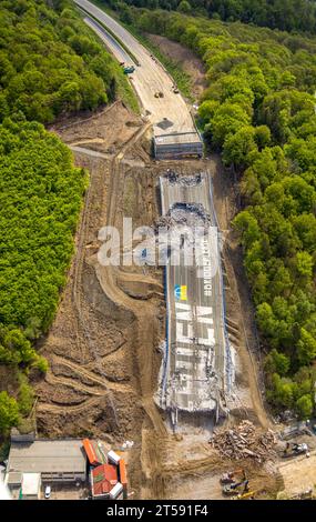 Luftbild, gesprengte Autobahnbrücke Rahmede bei Lüdenscheid, Sanierungsarbeiten und Schadensbeurteilung, Lüdenscheid, Sauerland, Nordrhein-Westfalen, G Stockfoto