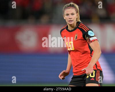 LEUVEN - Justine Vanhaevermaet aus Belgien beim UEFA Nations League-Frauenspiel zwischen Belgien und England im den Dreef-Stadion am 31. Oktober 2023 in Leuven. ANP | Hollandse Hoogte | GERRIT VAN COLOGNE Stockfoto