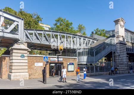 Metro-Station Porte de la Chapelle, Quartier de La Chapell, Paris, Île-de-France, Frankreich Stockfoto