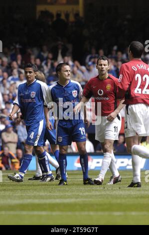 DENNIS WISE, FA CUP, 2004: Dennis Wise ist der Mittelfeldgeneral von Millwall, FA Cup Final 2004, Manchester United gegen Millwall, 22. Mai 2004. Man Utd gewann das Finale mit 3:0. Foto: ROB WATKINS Stockfoto